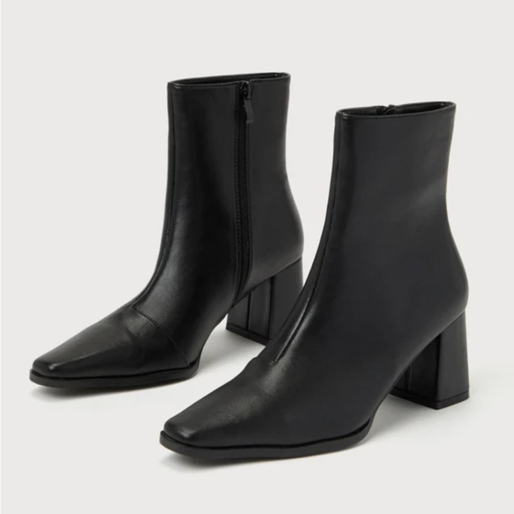 NWT Lulu’s Black Square Toe Heeled Ankle Boots